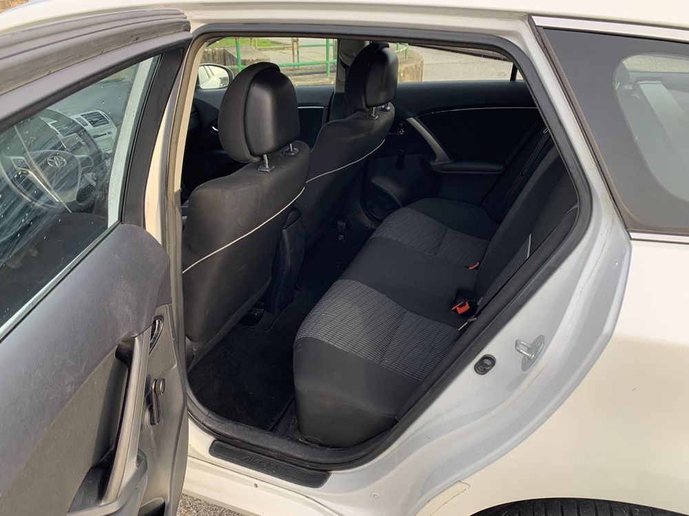 Toyota Avensis Sw 2.0 D4d -2014