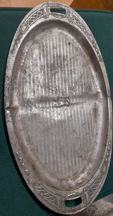 Owalna przedwojenna posrebrzana patera taca
