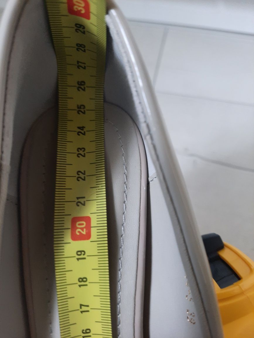 Buty na obcssie, szpilki rozmiar 39 NOWE niżży obcas