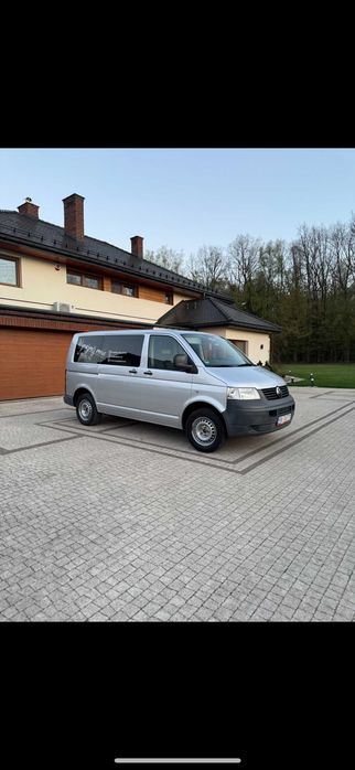 Wynajem Volkswagen Caravelle 2009r. Wersja 9 osobowa