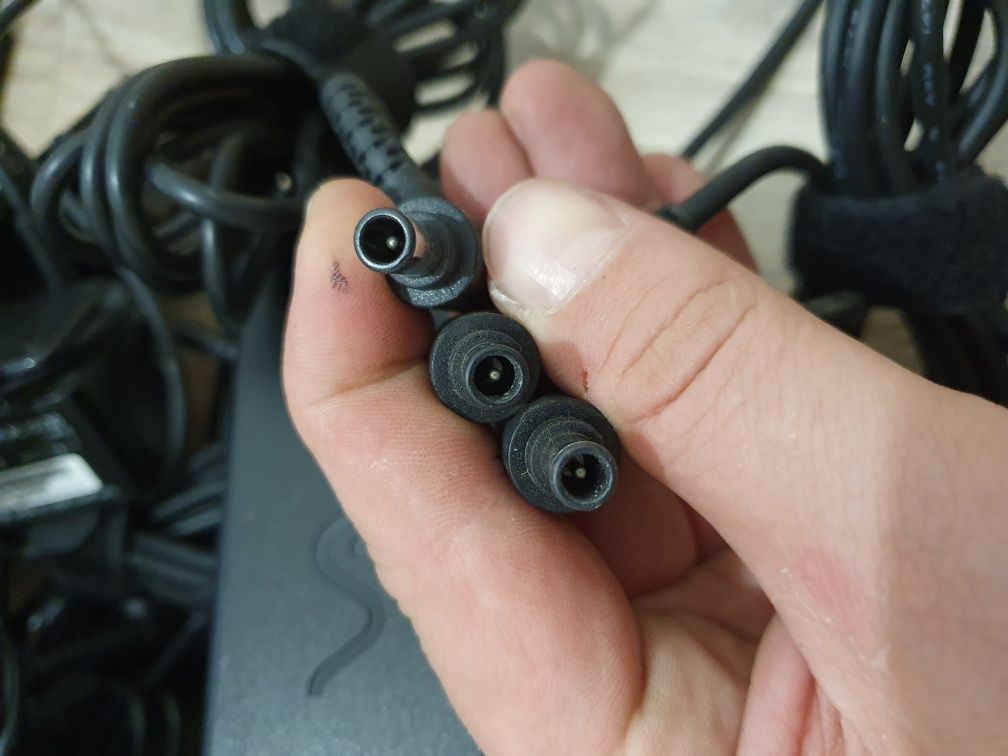 Зарядка зарядное блок питания Sony LG 19,5v оригінал