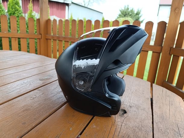 Kask motocyklowy szczękowy r. L czarny mat, blenda