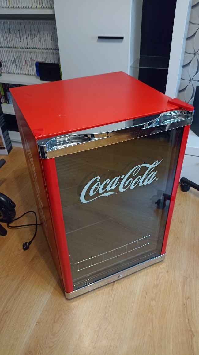 Lodówka Cubes CC 166 (coca-cola)