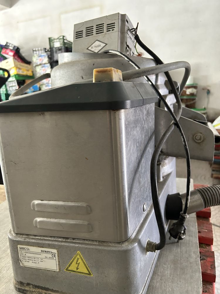 Maquina de descascar batatas