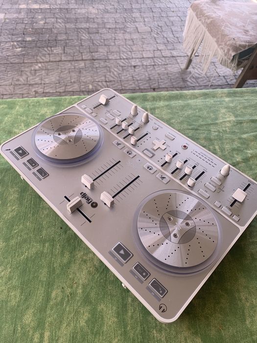 Vestax SPIN DJ Controller