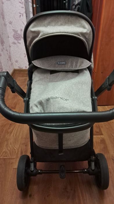 Коляска в чудовому стані. Все ціле все працює. В користуванні була рік