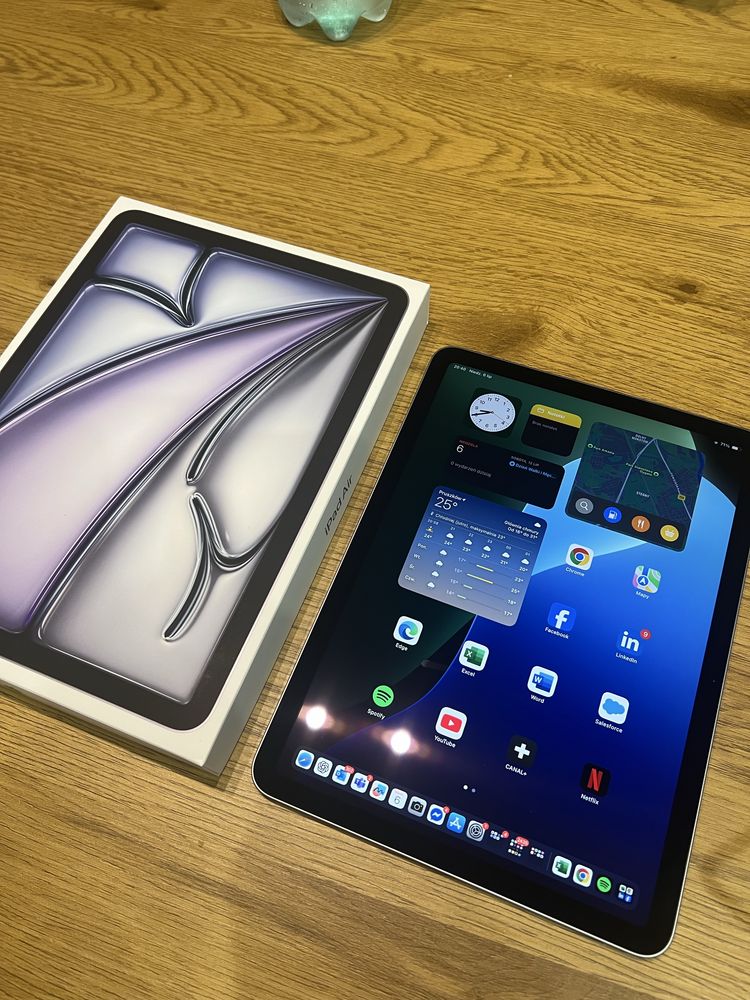 iPad Air 11 cali M2 (2024) + Apple Pencil USB-C + Apple Magic Keyboard