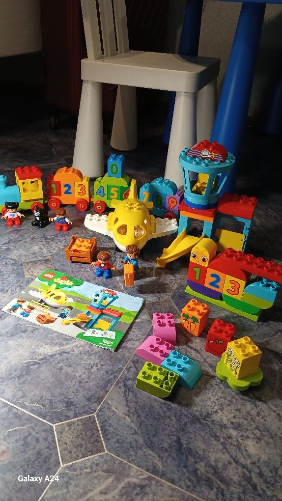 Набори lego duplo гусениця,потяг і аеропорт