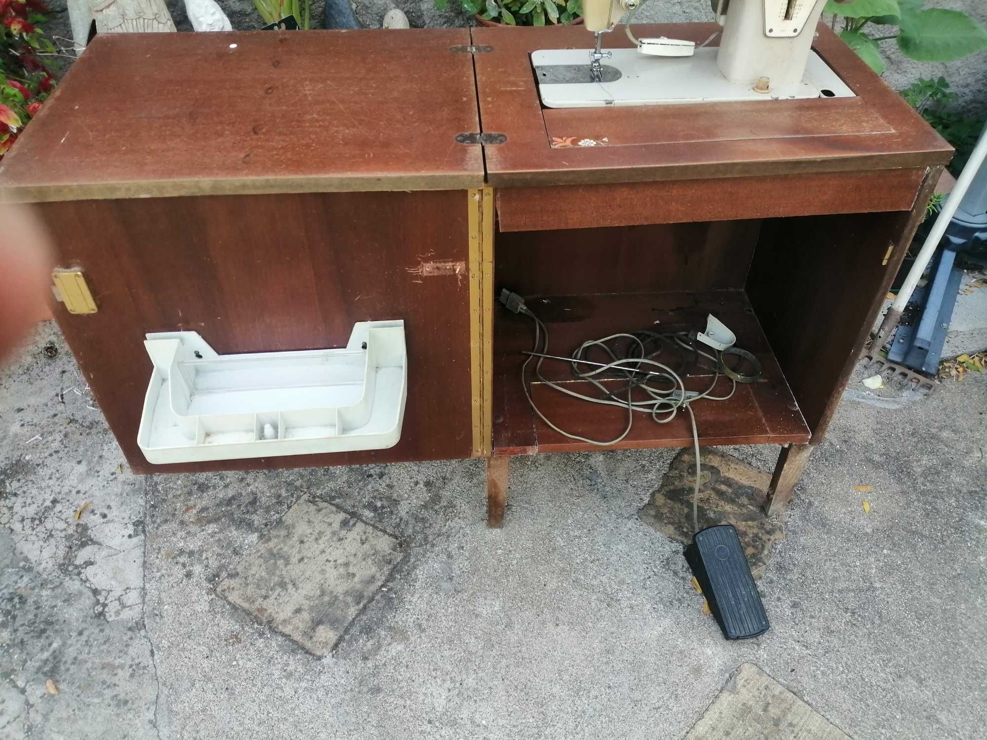 Maquina de costura