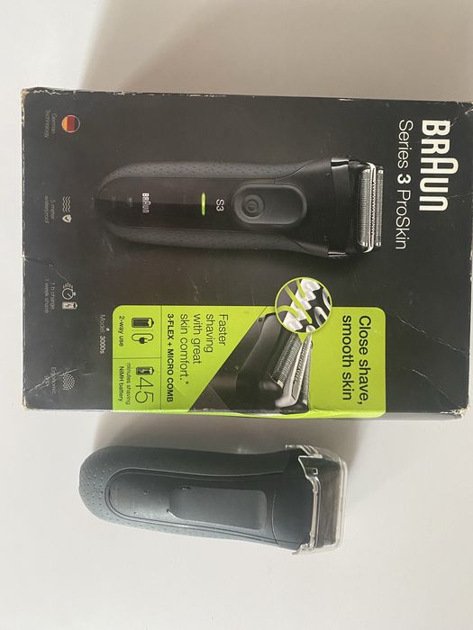 Електробритва чоловіча Braun Series 3