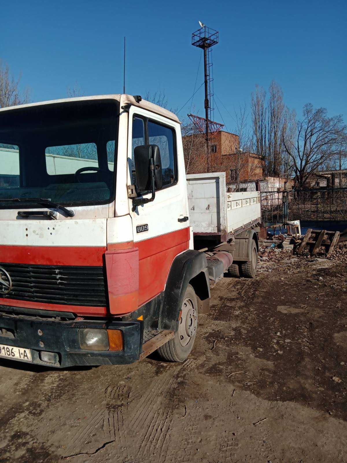 МЕРСЕДЕС    Самоскид на три сторони