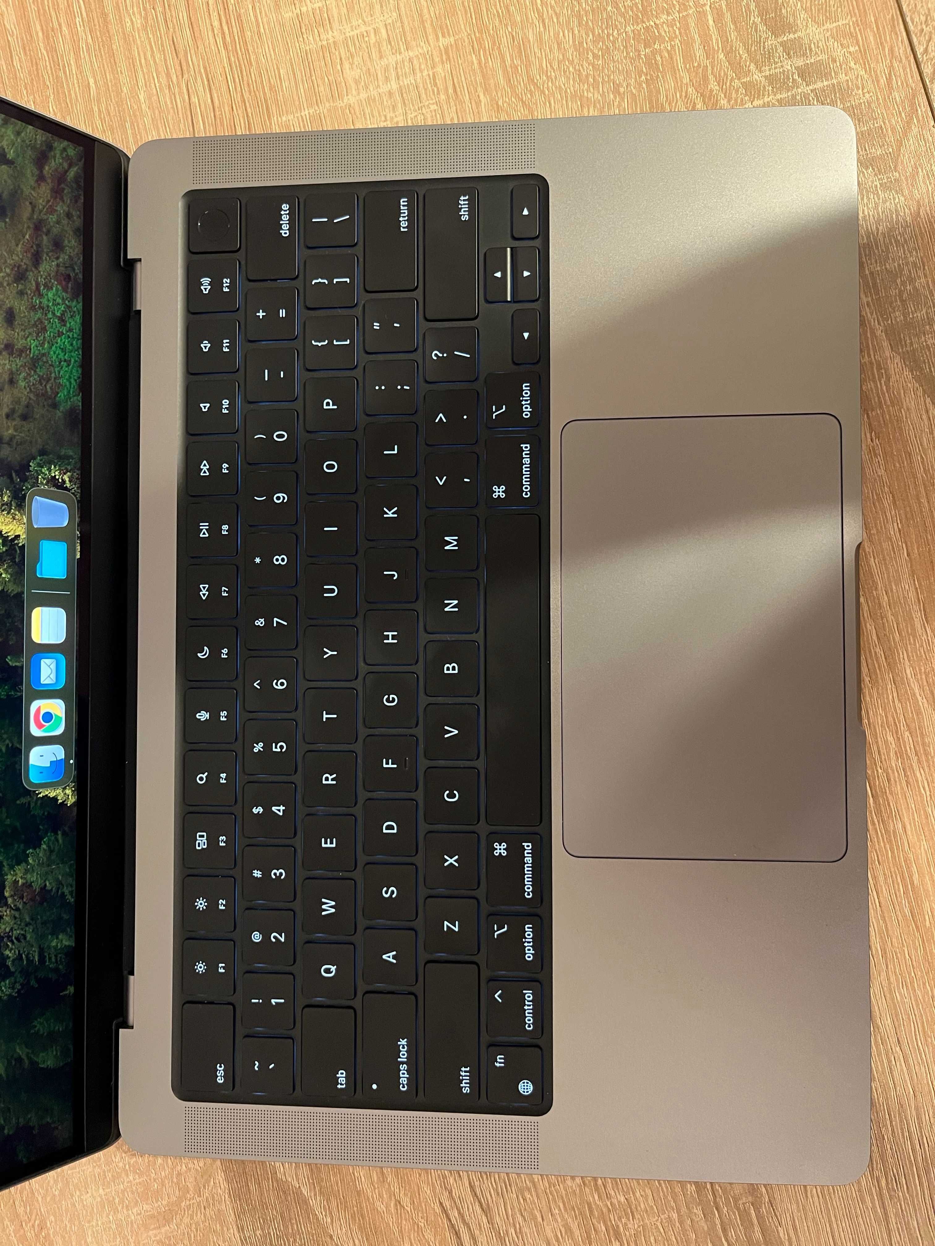 14-calowy MacBook Pro 2024 M3, 16GB RAM, 512GB SSD, klawiatura USA