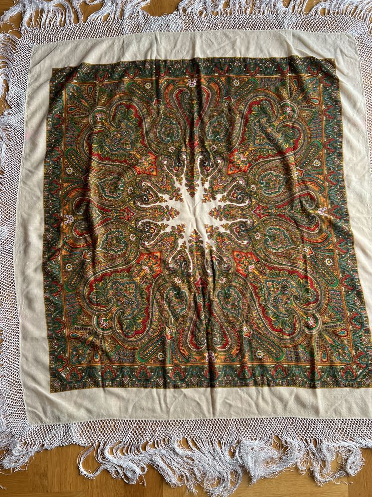 Piekny szal chustka goralska welna 135/120 cm
