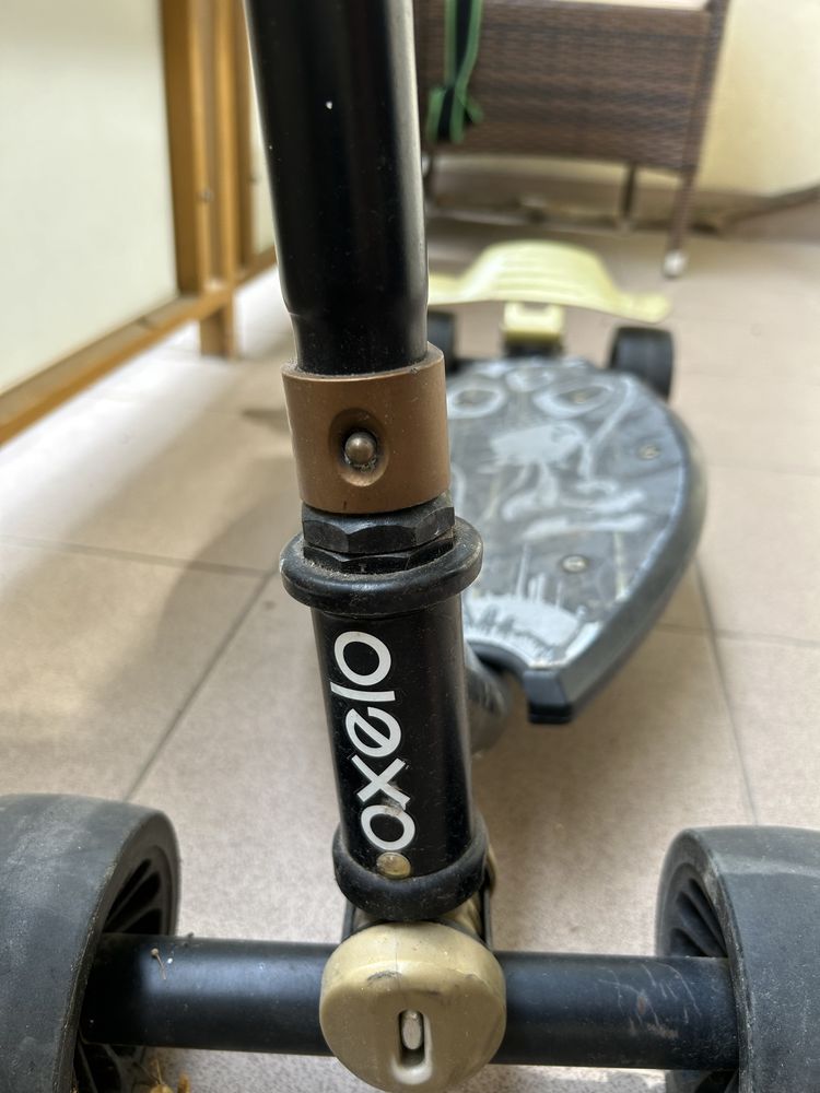 Hulajnoga Oxelo 4 kolowa z hamulcem Czarny