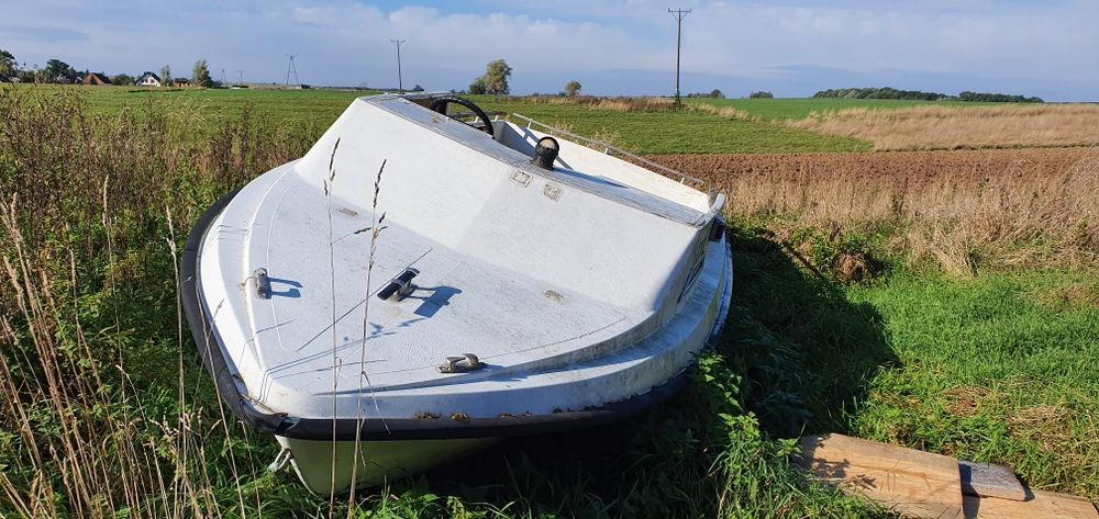 Motorówka goły szkielet