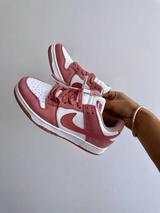 Кросівки Nike SB Dunk Low Crimson/White premium жіночі