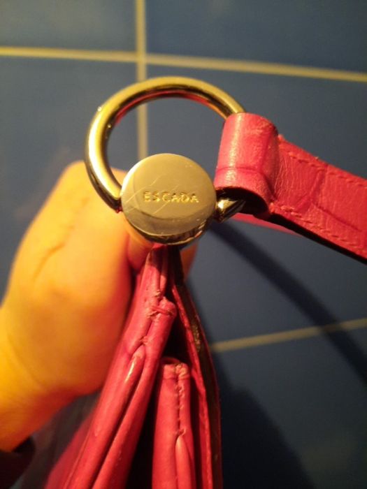 Шикарная оригинальная сумка escada