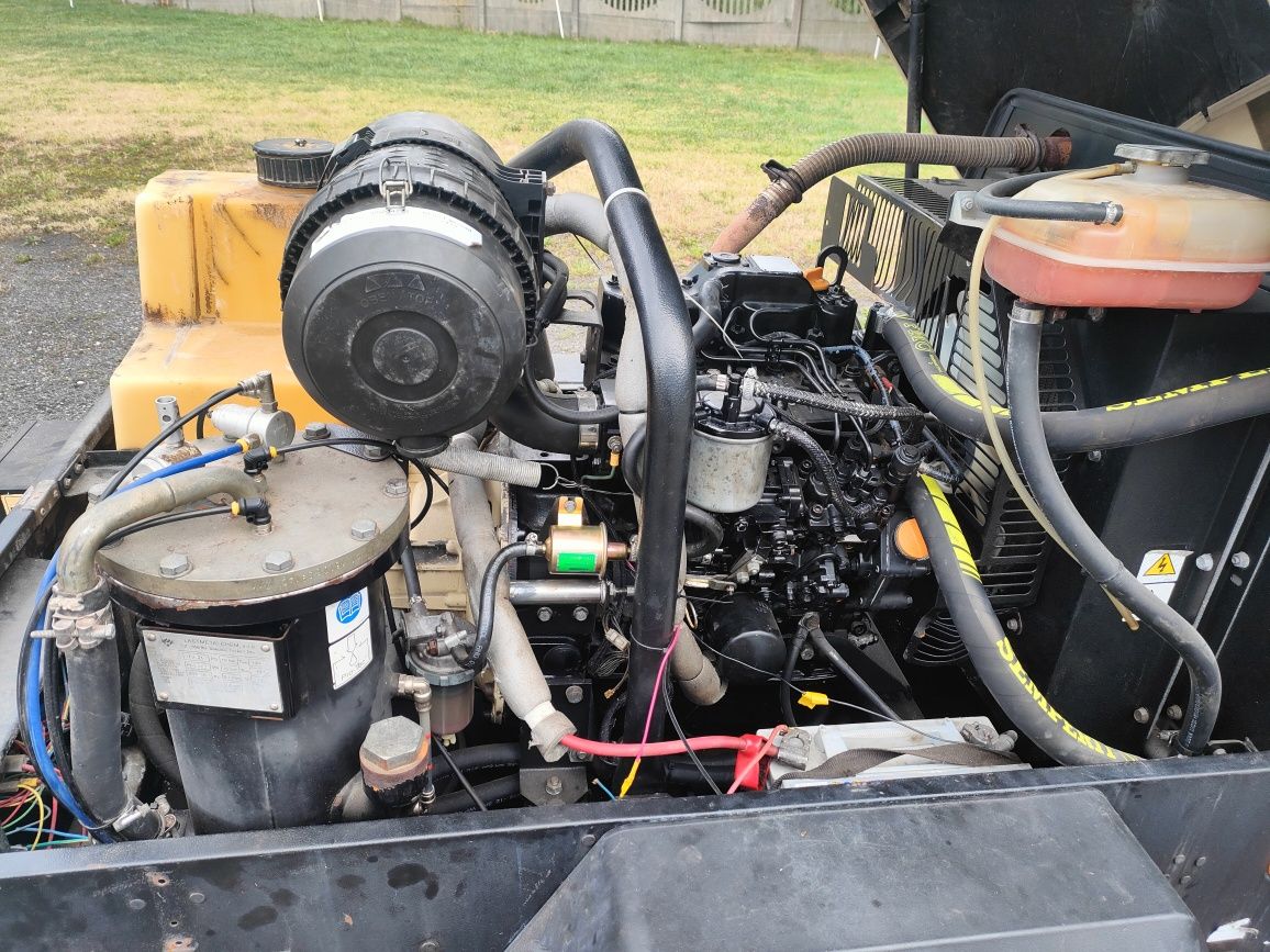 Sprzedam sprężarke śróbowom DOOSAN 7/31E
