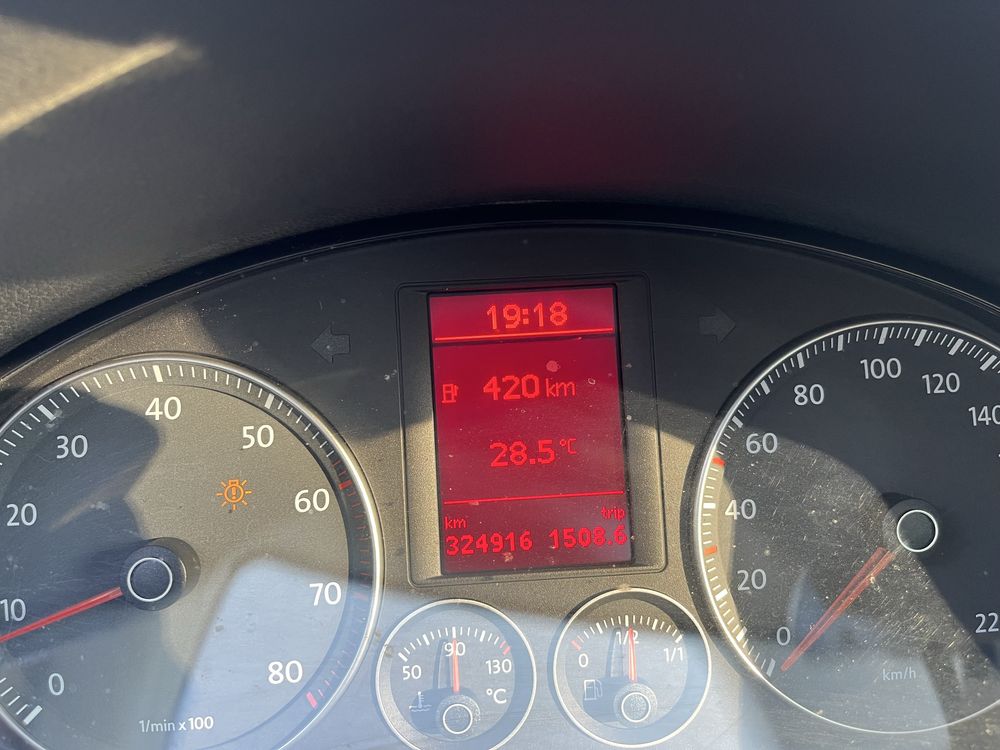 Volkswagen Golf V гольф 5 покоління 2008 рік 1.4 mpi