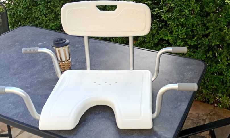 Vendo Cadeira de apoio banho