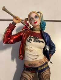 Statuetka Harley Quinn Suicide Squad