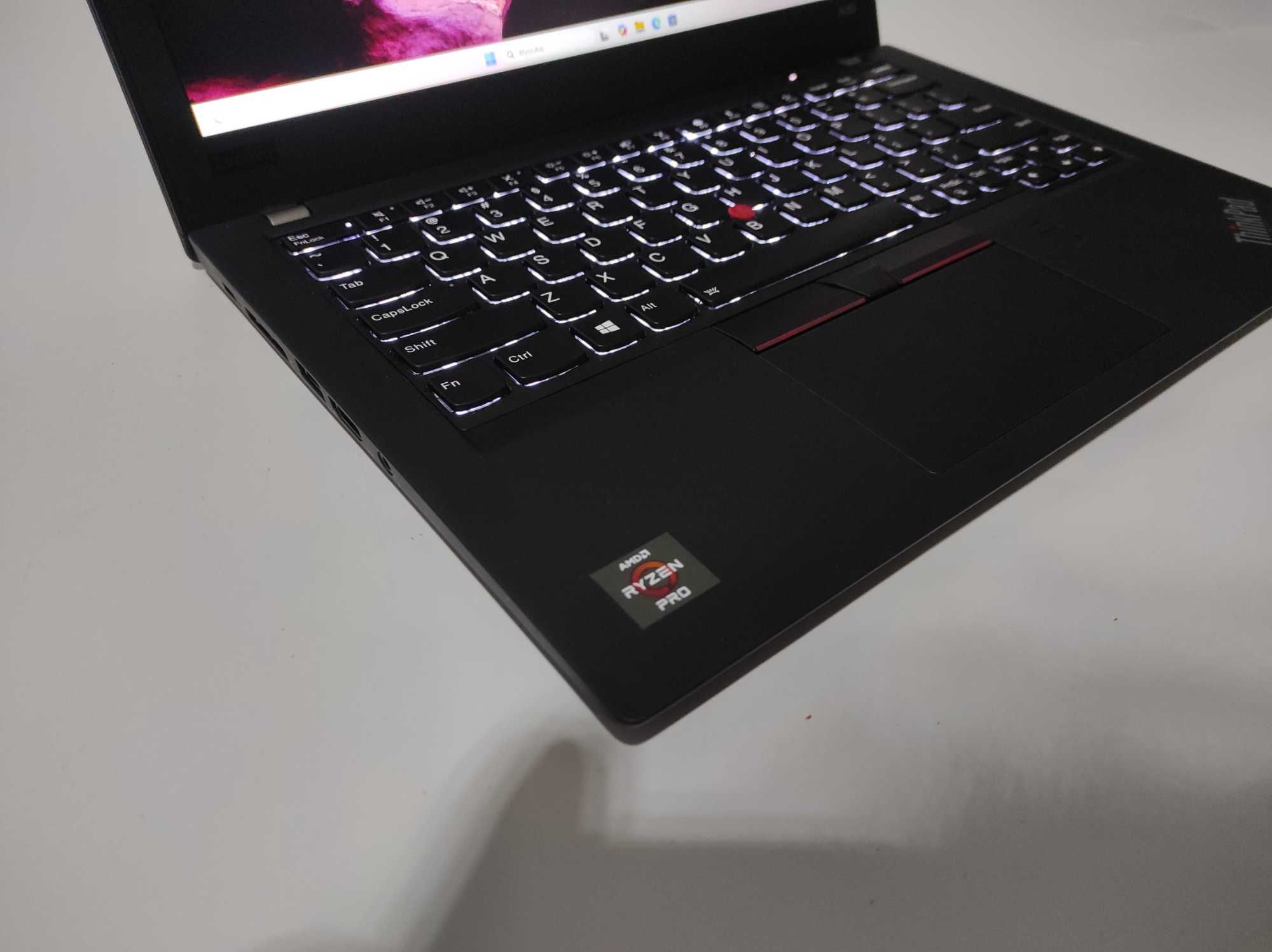 Kompaktowy, solidny, dotykowy, lekki Lenovo ThinkPad Ryzen 7 Gwarancja