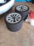 Conjunto jantes e pneus Tesla
