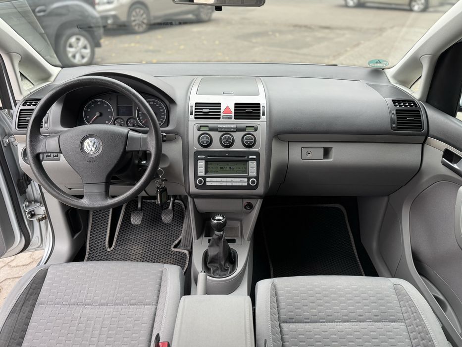 Фольксваген Туран 1.6mpi