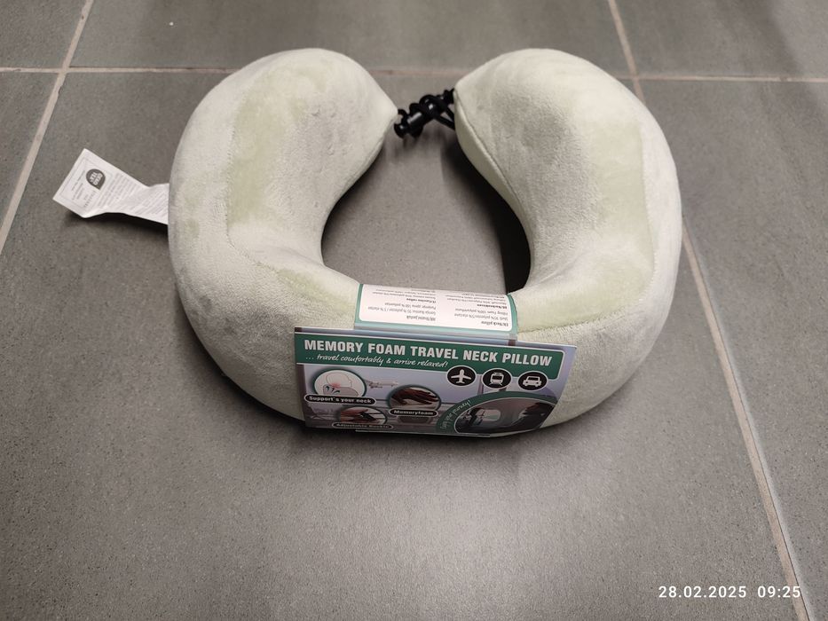 Nowa jasna poduszka podróżna z pianką pamięciową