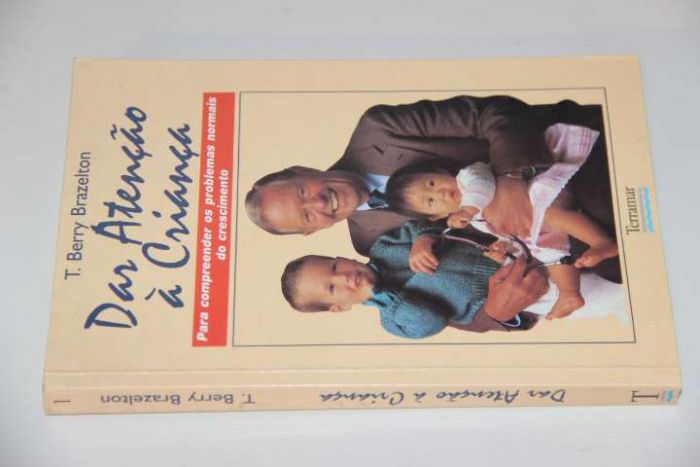 "Dar atenção à criança" de T. Berry Brazelton