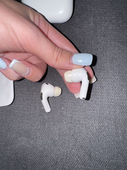 Słuchawki dokanałowe APPLE AirPods Pro II ANC Biały (Etui z USB-C)