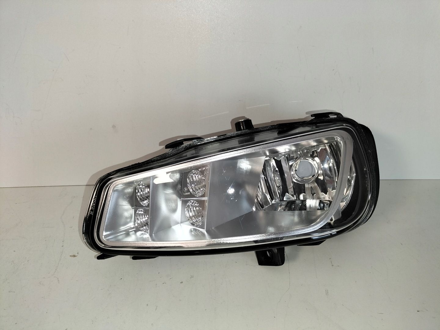 Halogen lampa prawy MERCEDES ACTROS MP4 11- ANTOS 12- AROCS