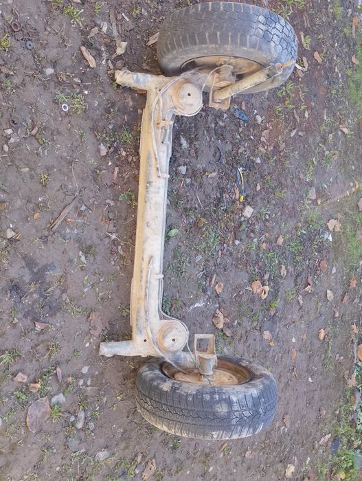 Продам задню балку із автомобіля дачія