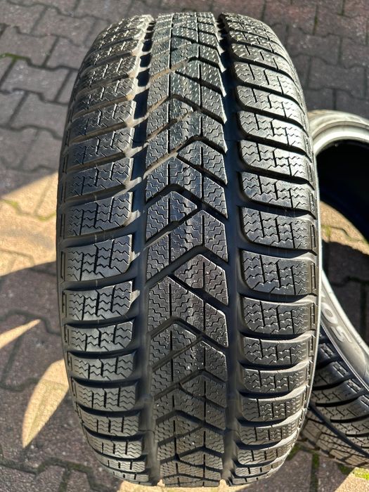 Opony zimowe PIRELLI Sottozero 3 225/40/R19 i 255/35/R19