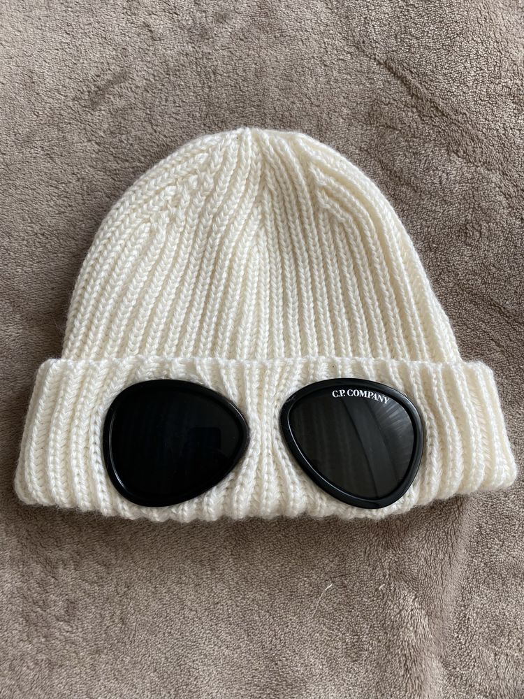 шапка cp company