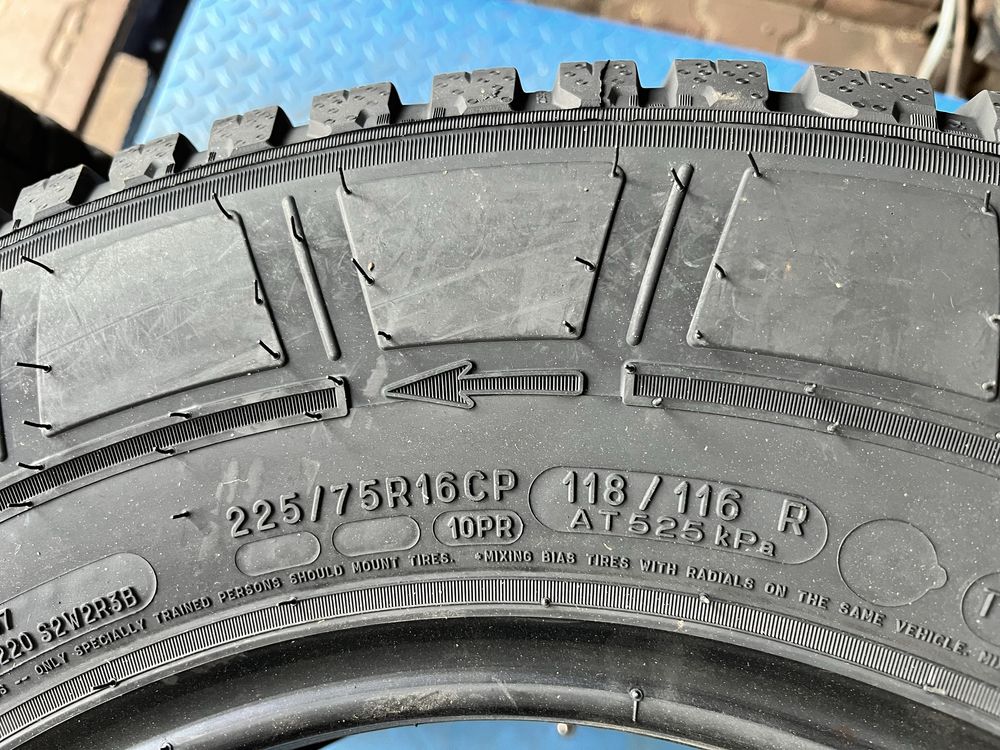 225.75.16 CP Michelin CrossClimateCamping 2025 FV
