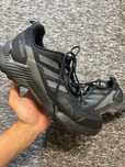 sprzedam buty Adidas Terrex