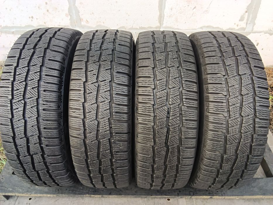 Продам шини 215/65R16C