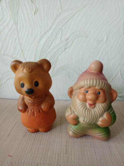 Игрушки времён СССР.