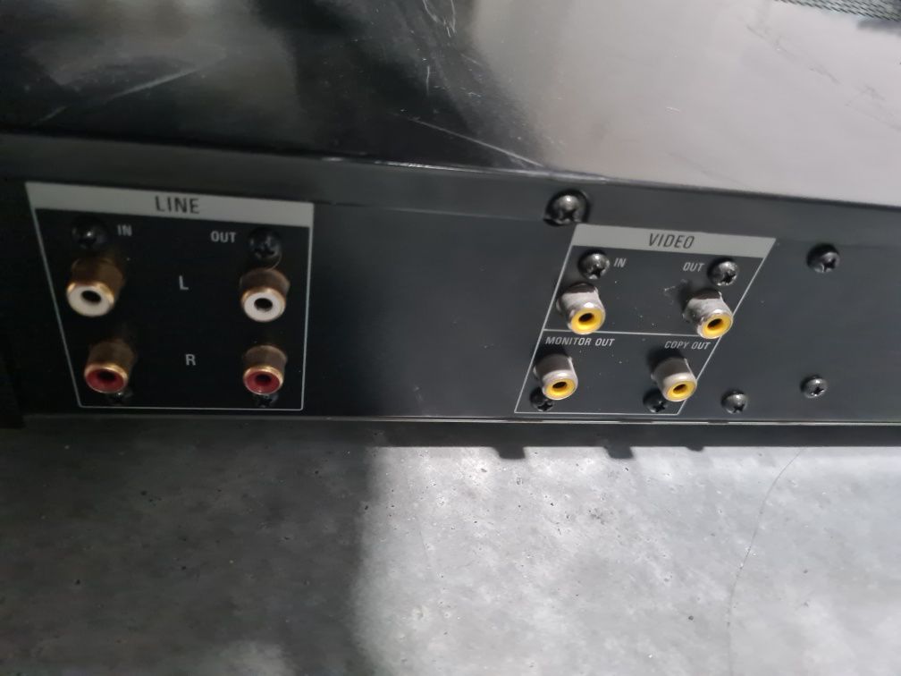 Cyfrowy procesor audio Sony PCM-501ES