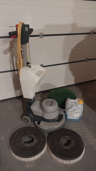 Numatic NR1500S/40 / szorowarka / polerka / gotowa do pracy

Sprze