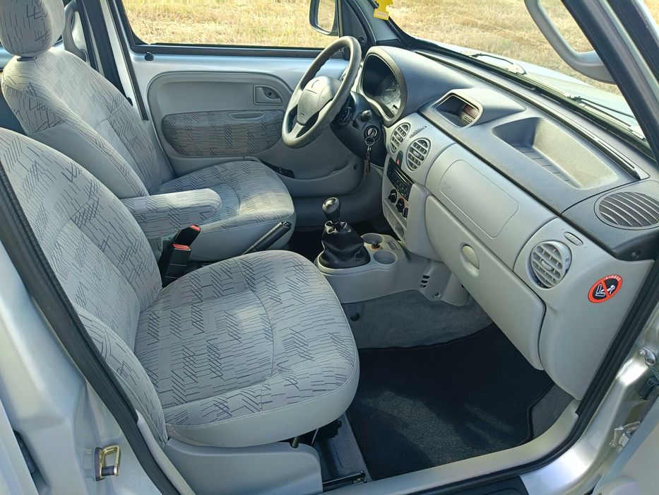 Renault Kangoo 2005 rok 5 drzwi 140 ;tys km zadbany zdrowy