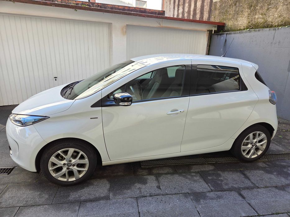 Renault Zoe Limited 41kwh R110 (bateria própria) IVA dedutível
