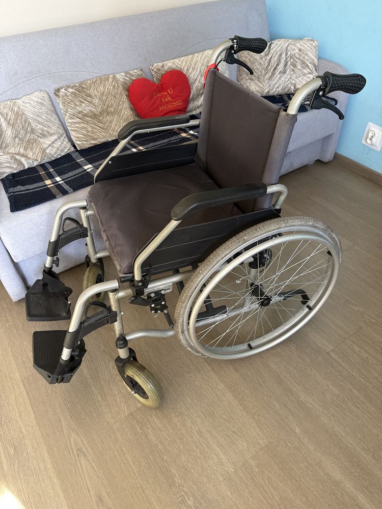 Wózek inwalidzki ręczny - Vitea Care