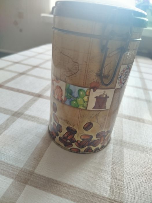 Puszka na kawę zamykana retro mapa  600 ml