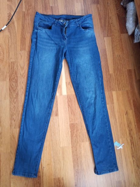 Spodnie jeansowe rozmiar 42 na 44