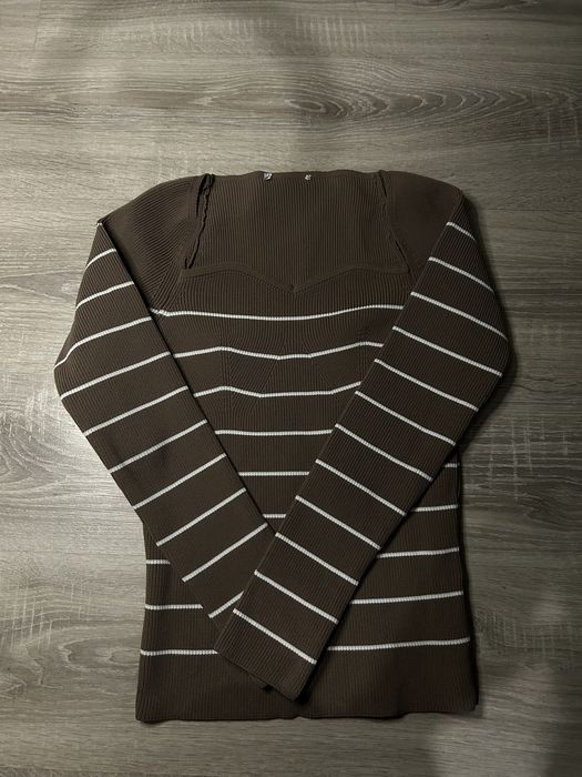 Две женские кофты размер S M