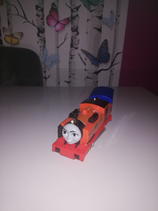 Tomek i przyjaciele FisherPrice TrackMaster Lokomotywa Nia z wagonikie