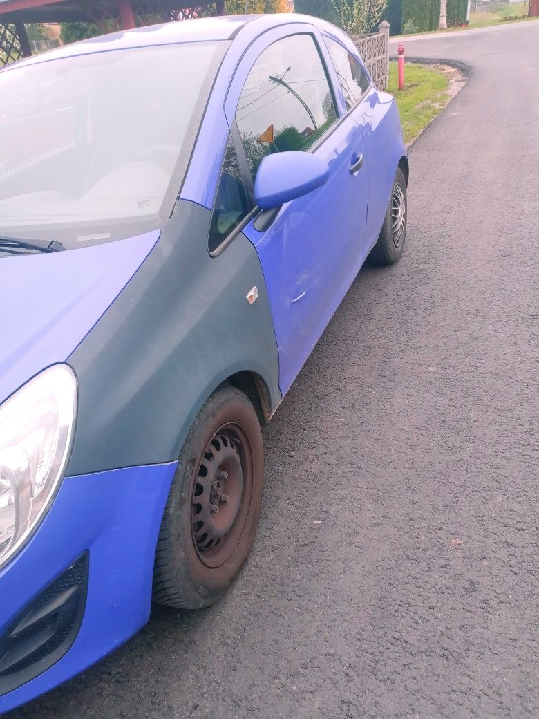 Opel corsa d z 2011r