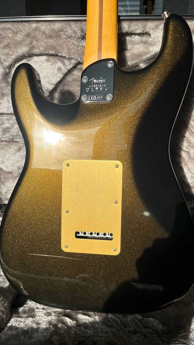 Електрогітара FENDER AMERICAN ULTRA Stratocaster HSS (2024)